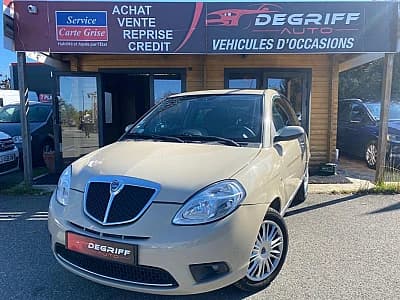 Lancia Ypsilon 1.2 8v Oro