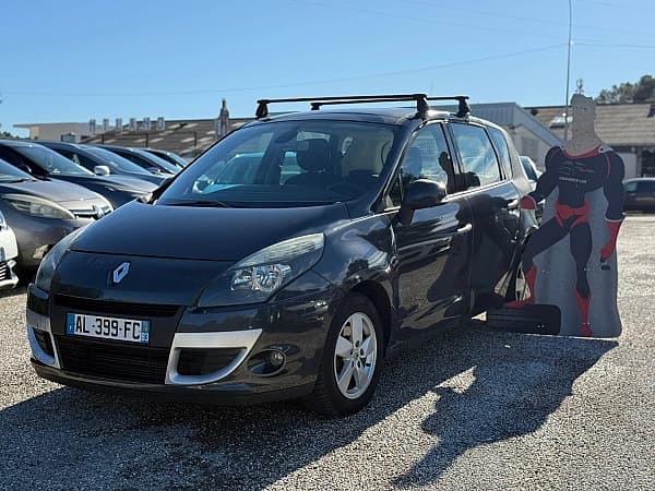 Renault SCENIC III 1.5 DCI 105CH AUTHENTIQUE